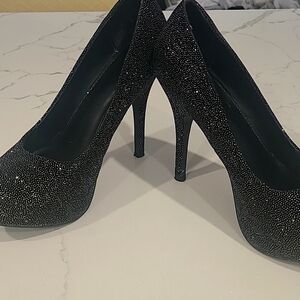 Black Sparkle Pumps